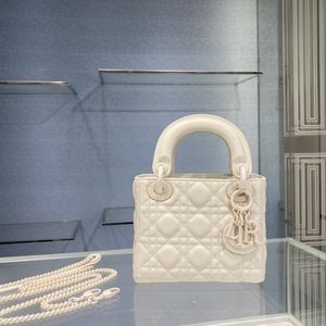 Meet your Posher, Oliver